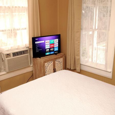 Quaint Historic Downtown Apartment เซนต์ออกัสติน ภายนอก รูปภาพ